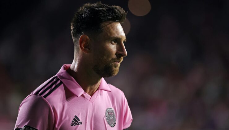 Messi’nin Barcelona’daki ilk sözleşmesi açık artırmayla satılacak