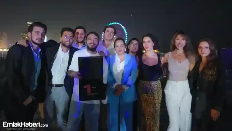 VARTUR’A DUBAİ’DE BİRİNCİLİK ÖDÜLÜ TÜRK EMLAK ŞİRKETİ VARTUR, DUBAİ’DE ZİRVEYE YERLEŞTİ!